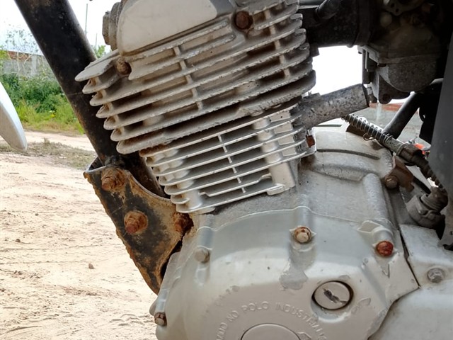 Foto 8 de 10: YBR 125E - 2002/2002
