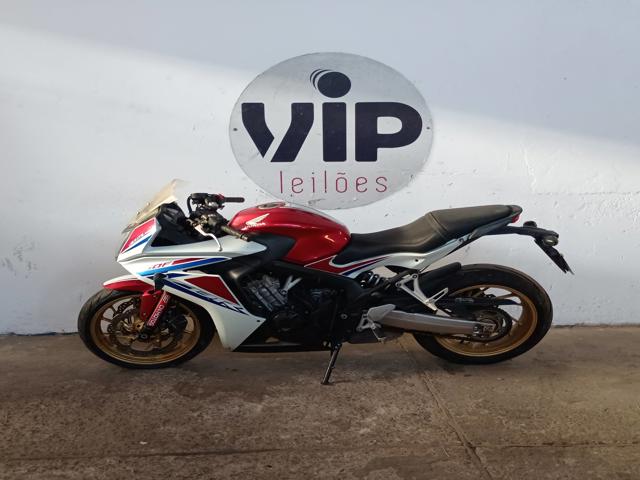 Honda CBR 650f 2017 em leilão — PI