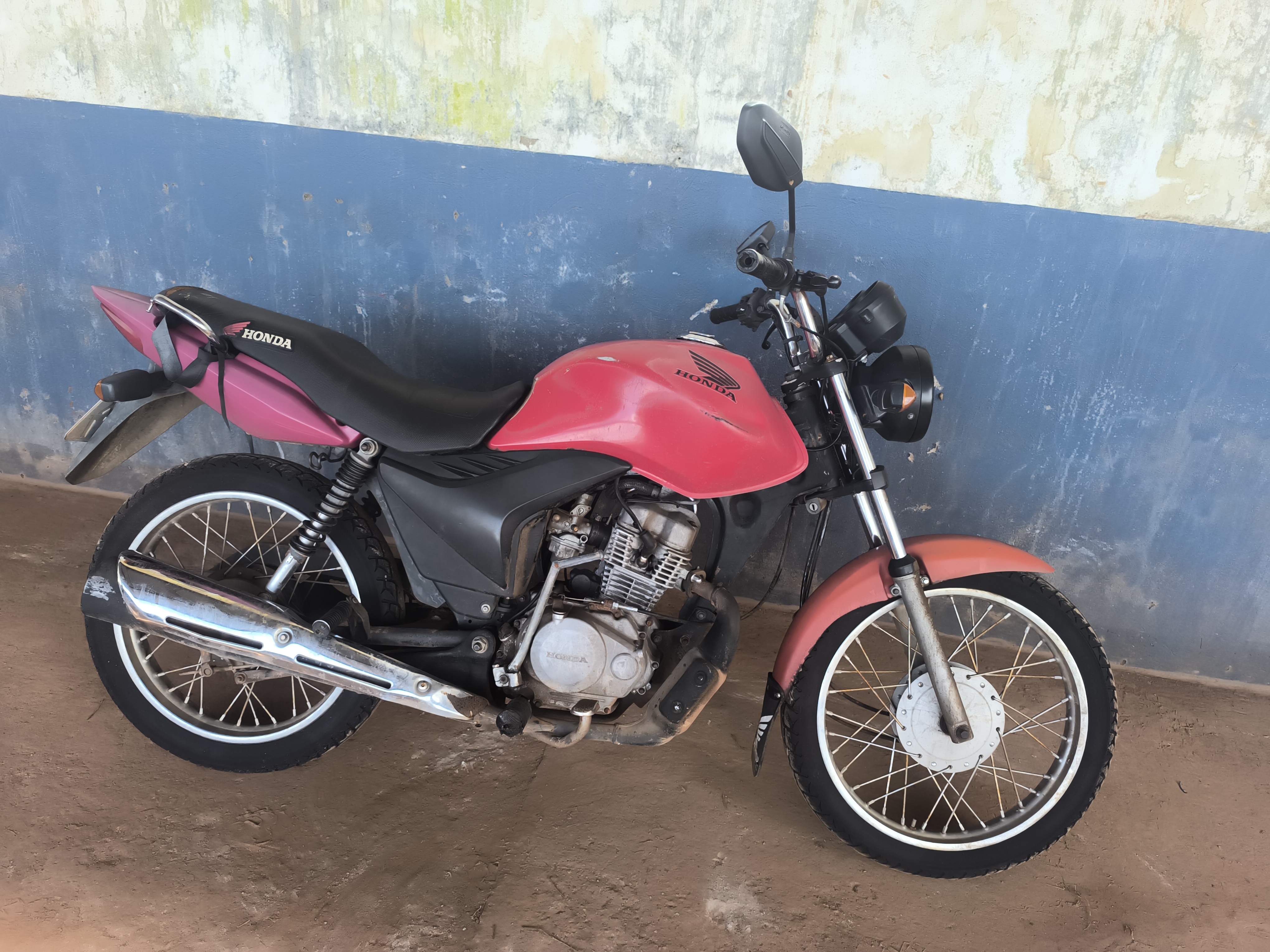 Honda CG 125 FAN KS 2011 em leilão