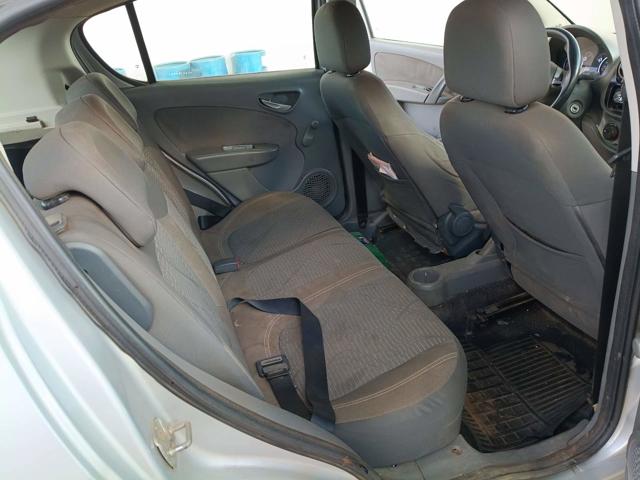 FIAT PALIO ATTRACTIV 1.0 - 2012/2012 — foto 20 de 27