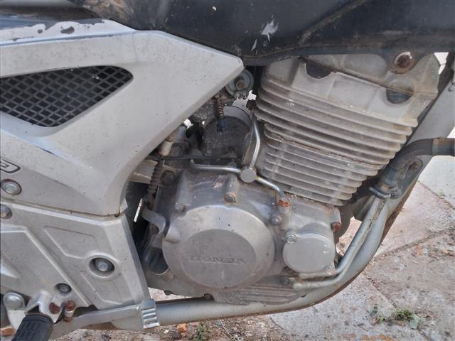 HONDA CBX 250 TWISTER - 2002/2002 — foto 7 de 9