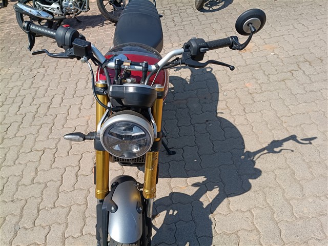 TRIUMPH SPEED 400 - 2025/2025 — foto 15 de 17