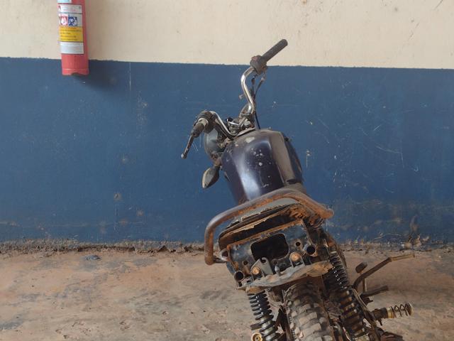 YAMAHA FACTOR YBR125 E - 2011/2011 — foto 4 de 13