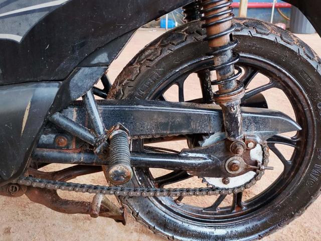 HONDA BIZ 125 ES - 2012/2012 — foto 11 de 13
