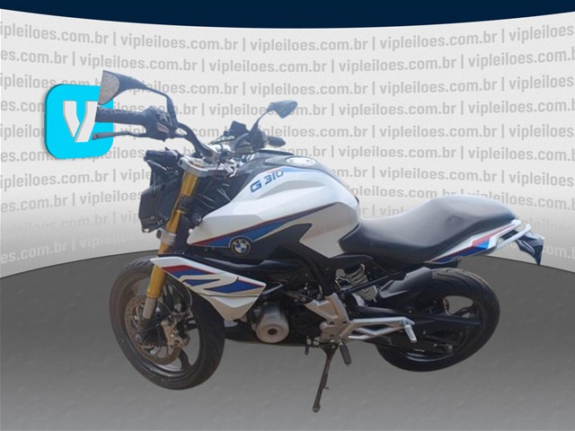 BMW G310 R