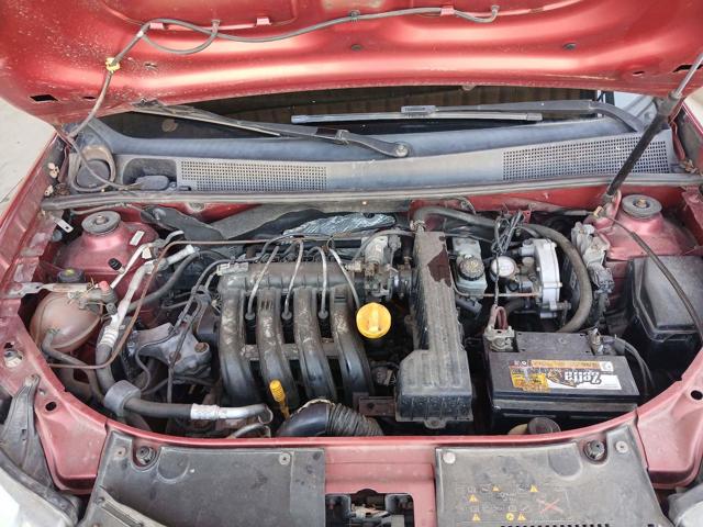 RENAULT SANDERO EXPR 10 - 2016/2017 — foto 11 de 38