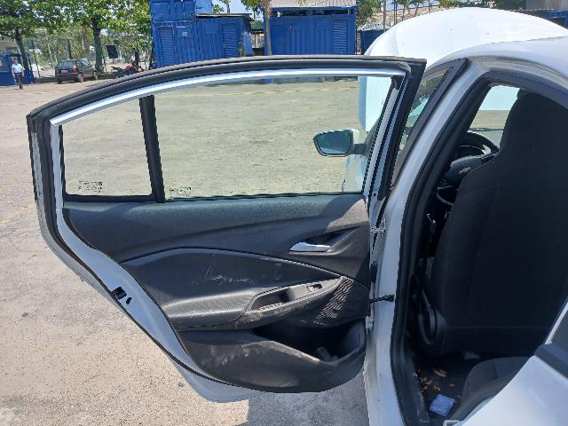 CHEVROLET ONIX PLUS 10MT LT2 - 2024/2025 — foto 23 de 36
