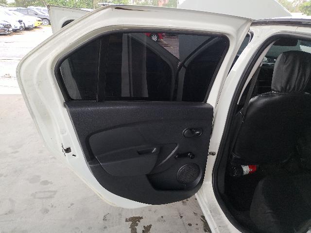 RENAULT LOGAN AUTH 10 - 2019/2020 — foto 23 de 40