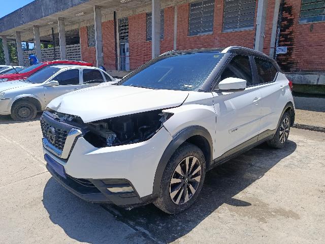 Nissan Kicks S CVT 2018 em leilão