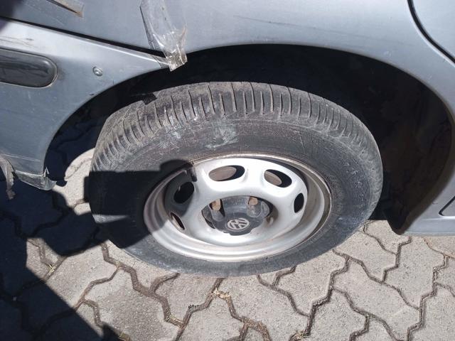 VOLKSWAGEN GOL 16V PLUS - 2001/2001 — foto 27 de 40