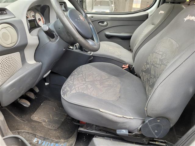 FIAT DOBLO ADV 1.8 FLEX - 2009/2009 — foto 10 de 25