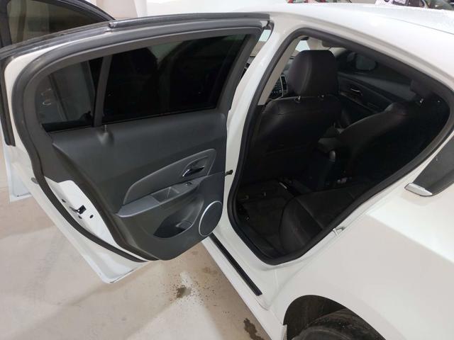 CRUZE HB SPORT LT 1.8 16V FLEX - 2013/2013 — foto 13 de 29