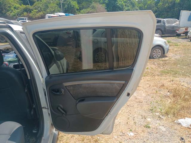 RENAULT SANDERO STEPWAY - 2012/2013 — foto 14 de 36