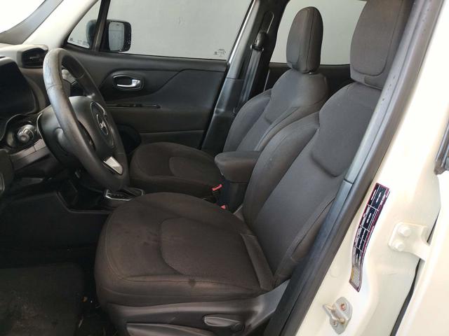 JEEP RENEGADE 1.8 AUTOM. - 2021/2021 — foto 10 de 40