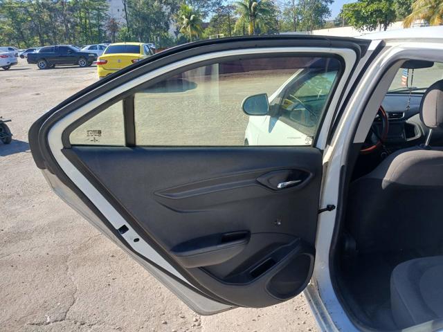 CHEVROLET PRISMA 1.4AT LT - 2016/2016 — foto 21 de 35