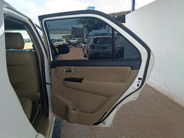 TOYOTA HILUXSW4 SRV4X4 - 2014/2014 — foto 30 de 40
