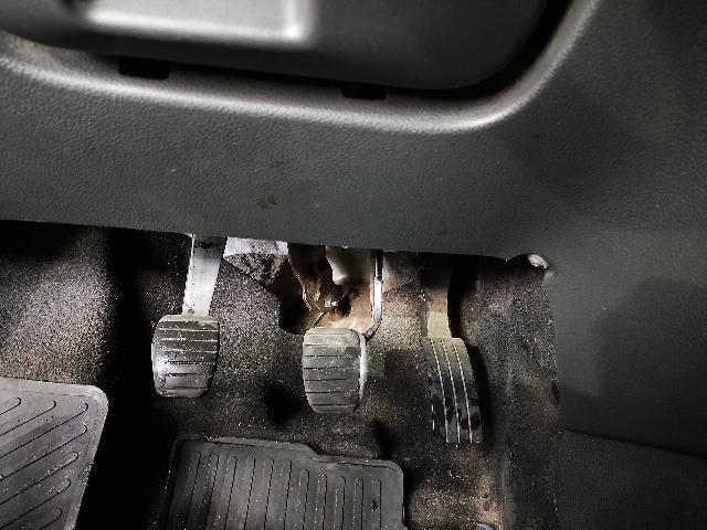 RENAULT LOGAN AUTH 10 - 2019/2020 — foto 15 de 40