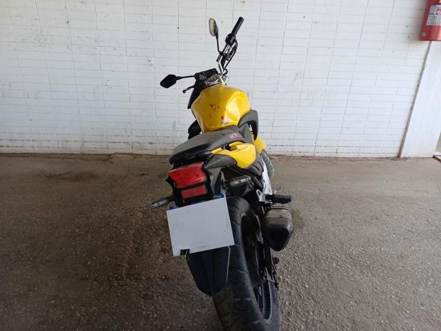 HONDA CB 300R - 2010/2011 — foto 4 de 9