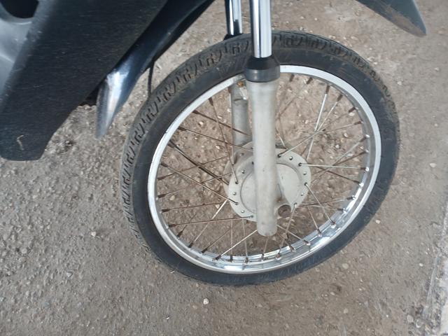 HONDA C100 BIZ ES - 2004/2005 — foto 8 de 9