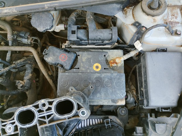 HYUNDAI HB20 1.6A COMF - 2014/2015 — foto 12 de 40