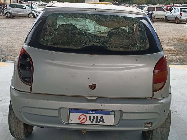 GM CELTA 3 PORTAS - 2002/2003 — foto 5 de 24