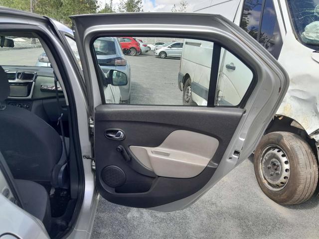 RENAULT LOGAN EXPR 1016V - 2015/2016 — foto 16 de 40