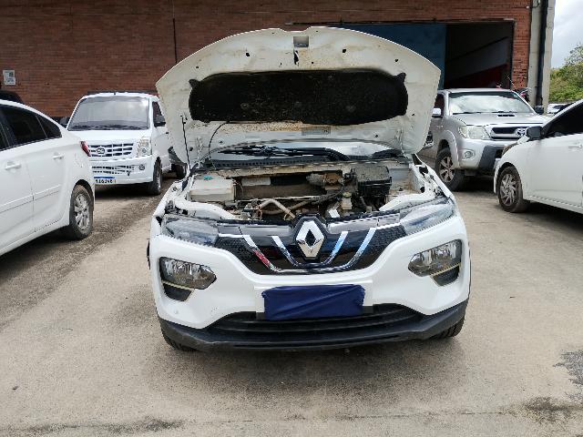 Foto 26 de 48: E-KWID INTENS - 2023/2024