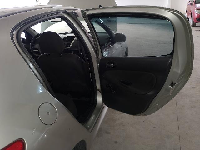 PEUGEOT 207HB XR - 2011/2012 — foto 15 de 29