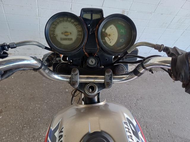 YAMAHA YBR 125K - 2002/2003 — foto 5 de 9