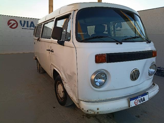 VOLKSWAGEN KOMBI - 2004/2005 — foto 3 de 23