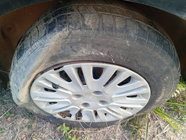 VOLKSWAGEN GOL 1.0 - 2009/2009 — foto 29 de 31