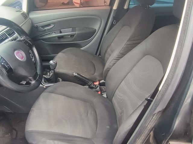 FIAT PUNTO ELX 1.4 - 2009/2009 — foto 10 de 27