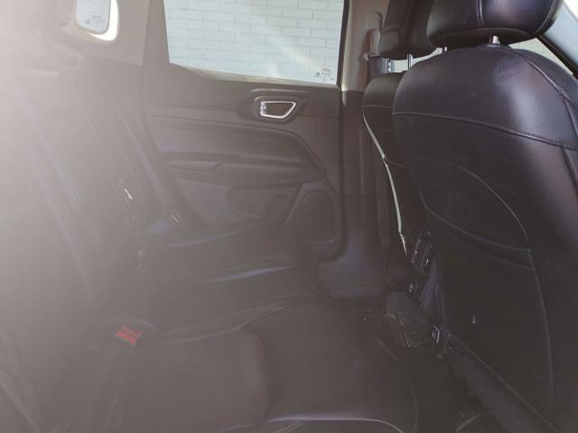JEEP COMPASS LONG TF - 2022/2022 — foto 18 de 40