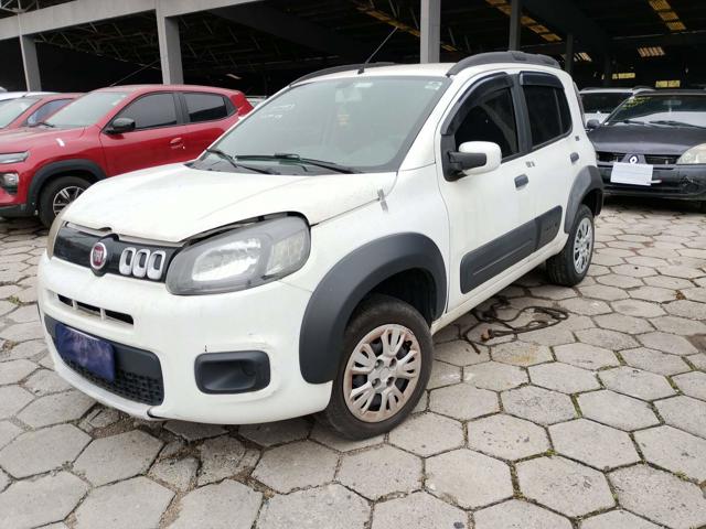 Fiat UNO WAY 1.0 2015 em leilão