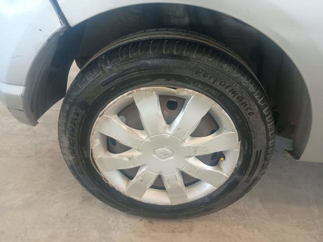 RENAULT SANDERO AUT1016V - 2014/2014 — foto 23 de 40