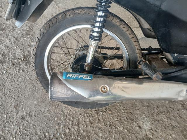 HONDA C100 BIZ ES - 2004/2005 — foto 9 de 9
