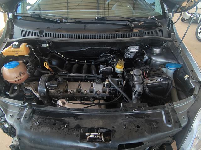 VOLKSWAGEN FOX 1.0 - 2005/2005 — foto 12 de 31