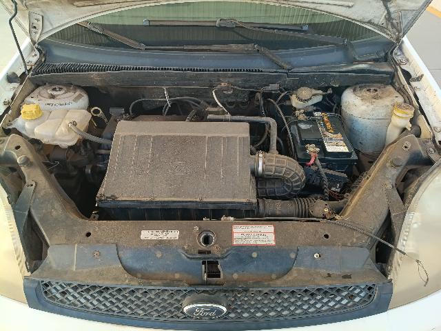 FORD FIESTA - 2003/2004 — foto 25 de 27