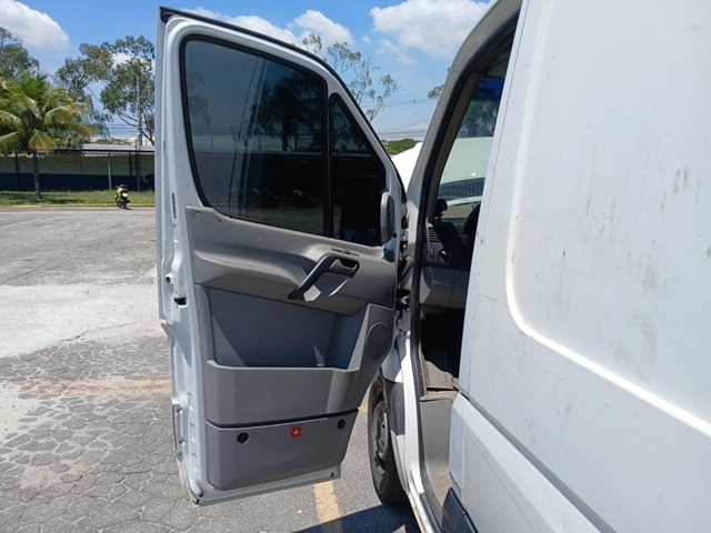 MERCEDES-BENZ 311CDISTREETF - 2012/2013 — foto 18 de 33