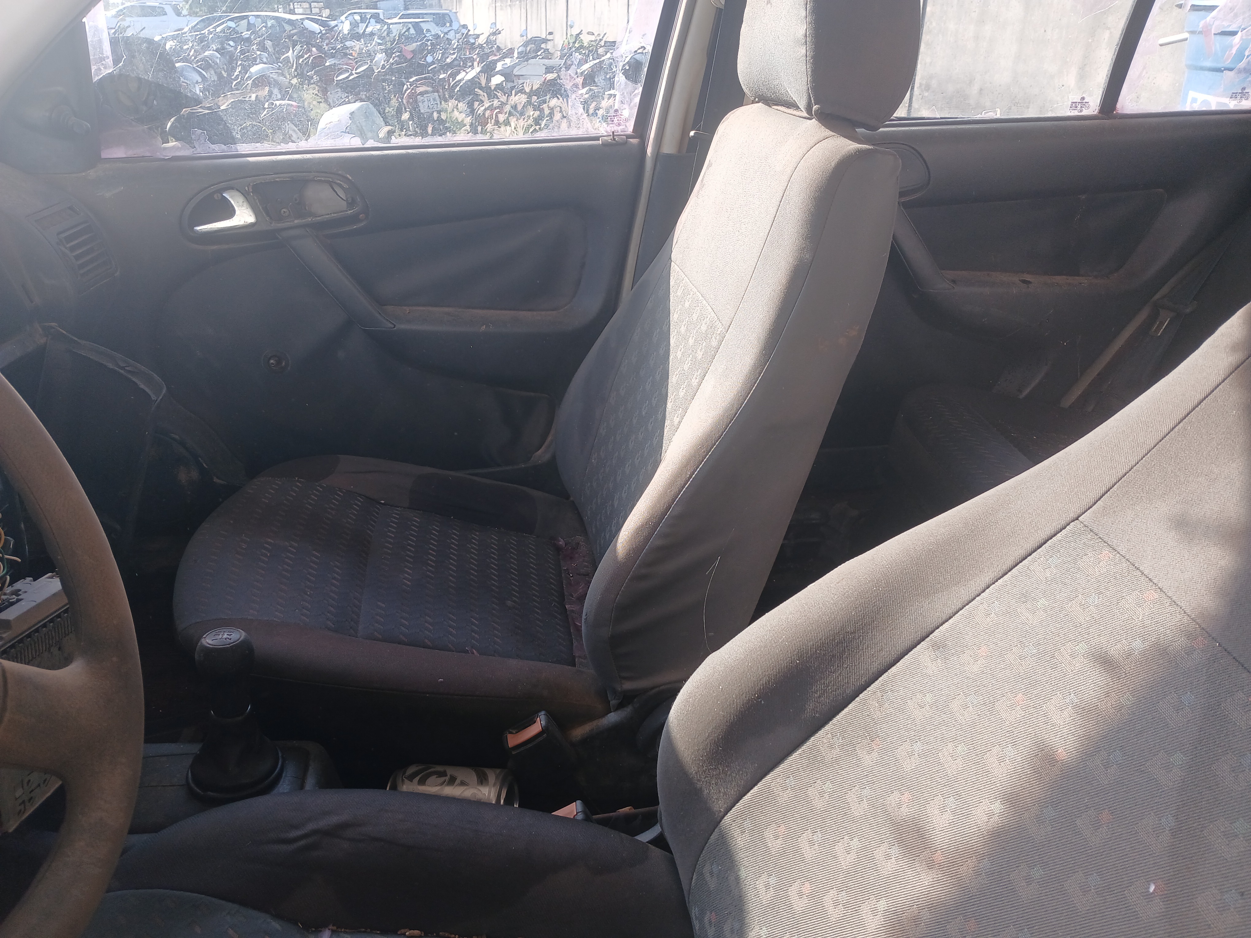 VOLKSWAGEN GOL 1.0 CITY - 2003/2003 — foto 10 de 21