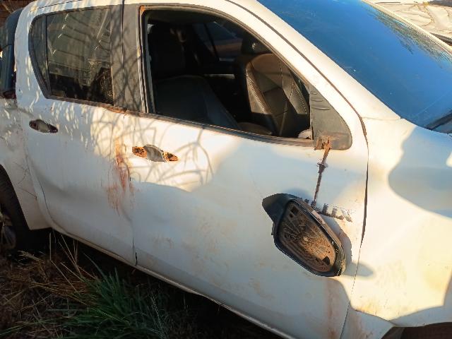 HILUX CD SR 4X4 2.8 TDI DIESEL AUT - 2019/2019 — foto 14 de 25