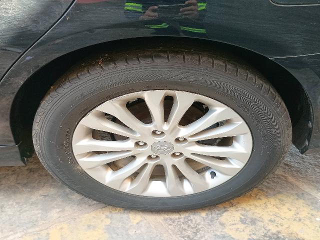 HYUNDAI AZERA 3.3 V6 - 2010/2011 — foto 29 de 30