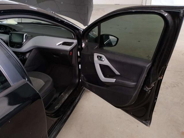 PEUGEOT 208 ALLURE - 2013/2014 — foto 16 de 32
