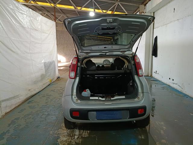 FIAT UNO VIVACE 1.0 - 2011/2012 — foto 16 de 22