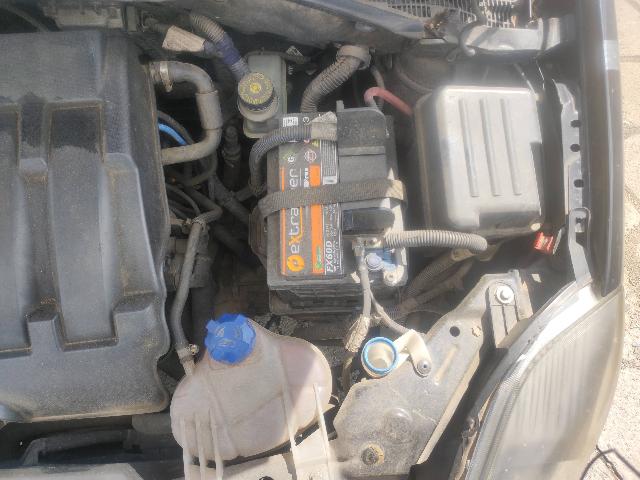 FIAT PUNTO ATTRACTIVE - 2011/2012 — foto 7 de 24