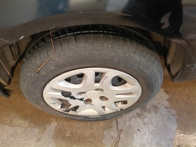 FORD FIESTA SEDAN1.6FLEX - 2012/2013 — foto 29 de 40