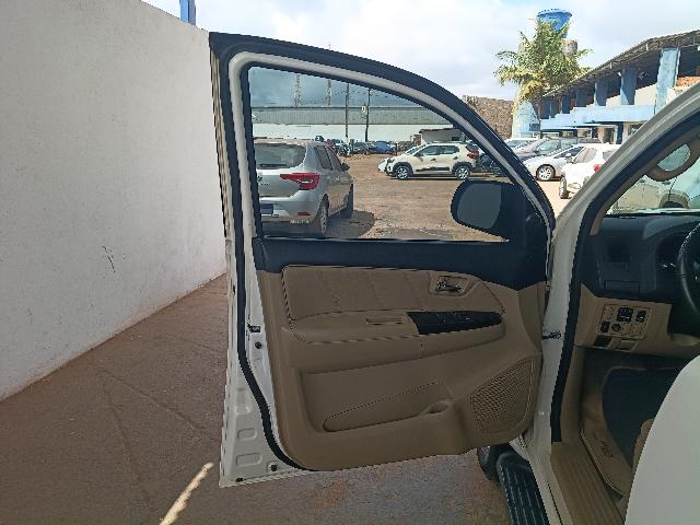 TOYOTA HILUXSW4 SRV4X4 - 2014/2014 — foto 27 de 40