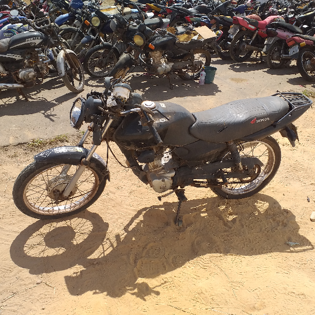 HONDA - CG 125 FAN - leilão extrajudicial - TIANGUÁ CE - lance mínimo R$ 700