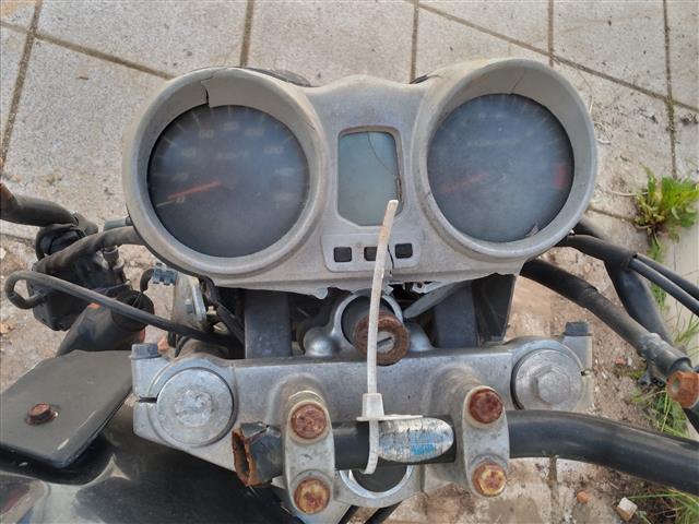 HONDA CBX 250 TWISTER - 2002/2002 — foto 5 de 9