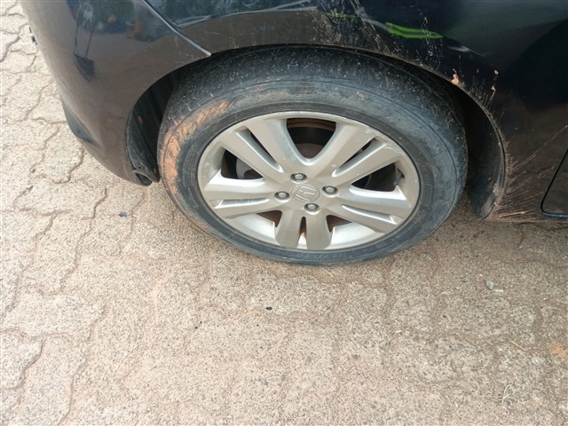 HONDA FIT EX FLEX - 2009/2009 — foto 25 de 33